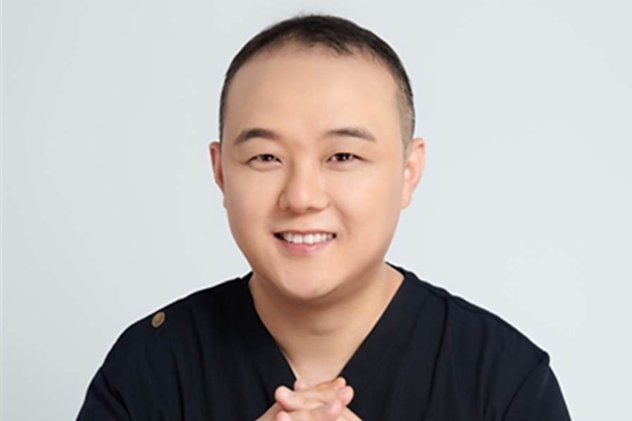 方明浩(美國圖森Tweed Foundation訪問學者、齊美矯正光明店院長、韓國全北國立大學口腔正畸學碩士) 方明浩(美國圖森Tweed Foundation訪問學者、齊美矯正光明店院長、韓國全北國立大學口腔正畸學碩士)