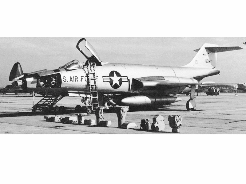 美制RF-101偵察機和機頭照相機