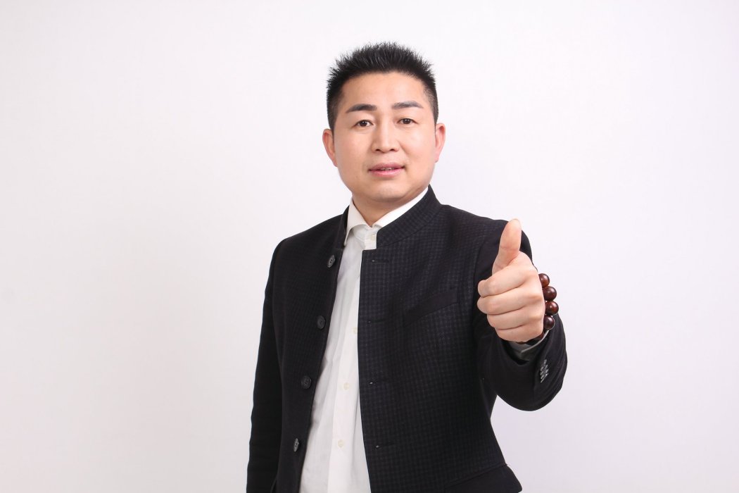 顏振清(康仁富硒集團董事長) 顏振清(康仁富硒集團董事長)