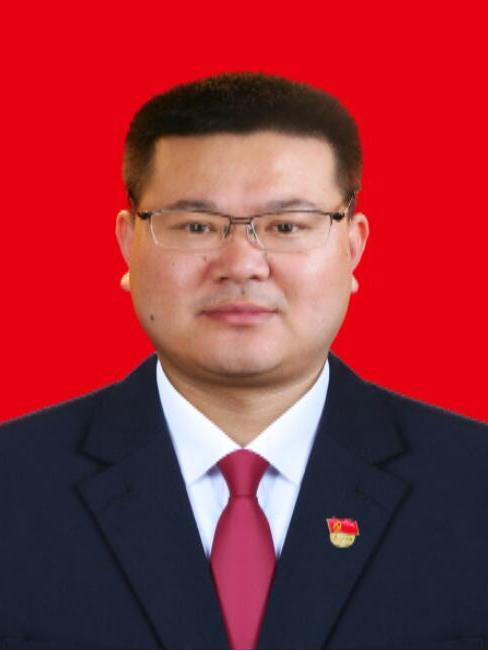 趙友章(四川省綿陽市涪城區教育和體育局黨組成員、區教育考試中心副主任) 趙友章(四川省綿陽市涪城區教育和體育局黨組成員、區教育考試中心副主任)