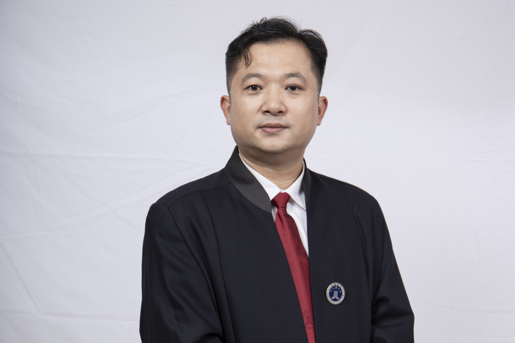 張凱(上海市華榮律師事務所律師) 張凱(上海市華榮律師事務所律師)
