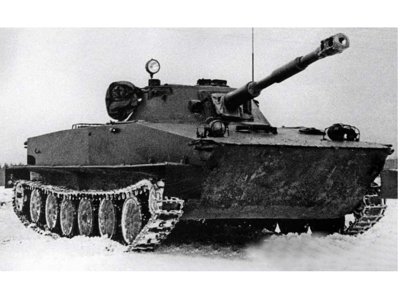 PT-76B型水陸坦克