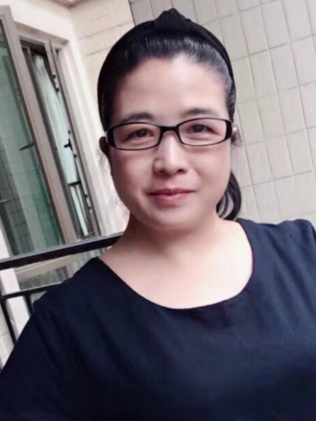 何凌虹 何凌虹