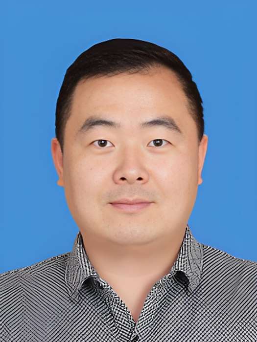 楊全(江蘇省灌雲縣政府副縣長、黨組成員,縣臨港產業區黨工委書記) 楊全(江蘇省灌雲縣政府副縣長、黨組成員,縣臨港產業區黨工委書記)
