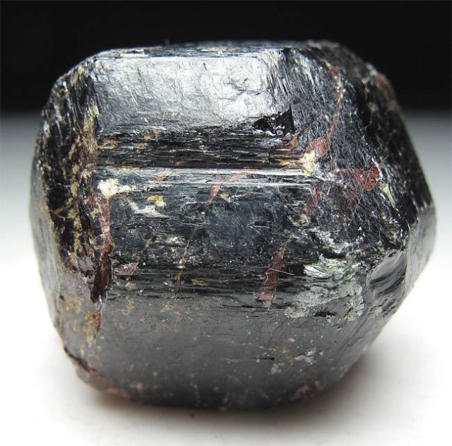 鐵磁性石榴石