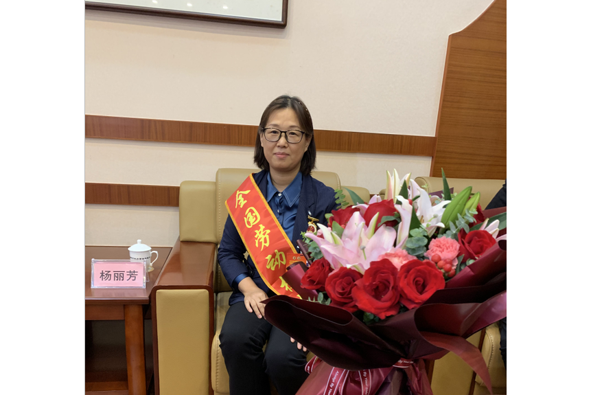 楊麗芳(中石油廣東石化分公司設計管理部主任) 楊麗芳(中石油廣東石化分公司設計管理部主任)