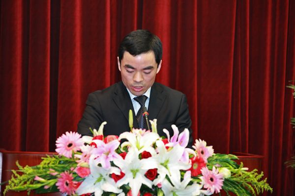 吳鐵軍(海螺水泥總經理助理、執行董事) 吳鐵軍(海螺水泥總經理助理、執行董事)