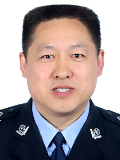 李保元(山東省聊城市東昌府區公安局黨委委員、副局長、四級高級警長) 李保元(山東省聊城市東昌府區公安局黨委委員、副局長、四級高級警長)