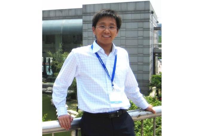 李傳江(上海師範大學信息與機電工程學院副院長,教授) 李傳江(上海師範大學信息與機電工程學院副院長,教授)