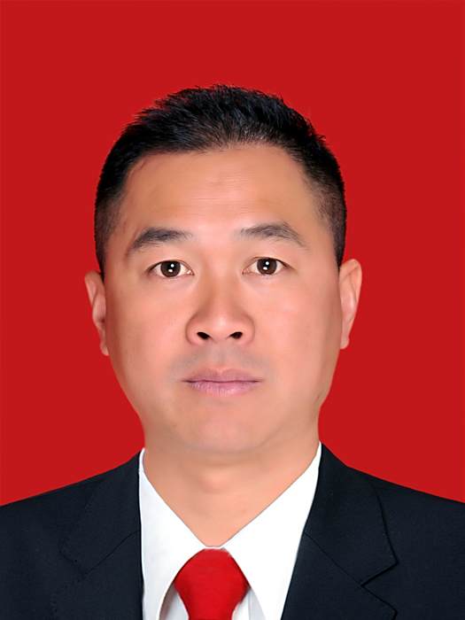 周勇(重慶市秀山土家族苗族自治縣石堤鎮黨委副書記)