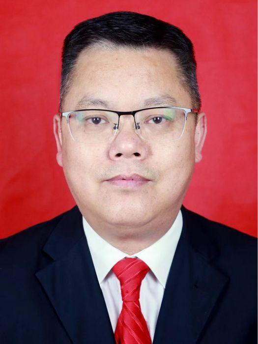 曾小清(貴州省江口縣教育局正科長級督學) 曾小清(貴州省江口縣教育局正科長級督學)