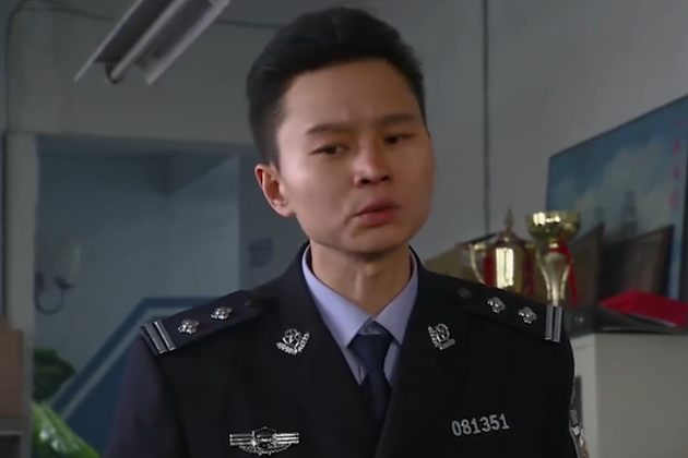 李小眼(家庭劇《左偉與杜葉的婚姻生活》中的角色) 李小眼(家庭劇《左偉與杜葉的婚姻生活》中的角色)