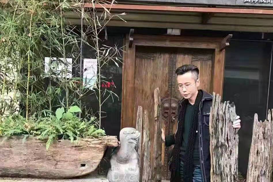 盧忱(中國詩歌學會會員) 盧忱(中國詩歌學會會員)