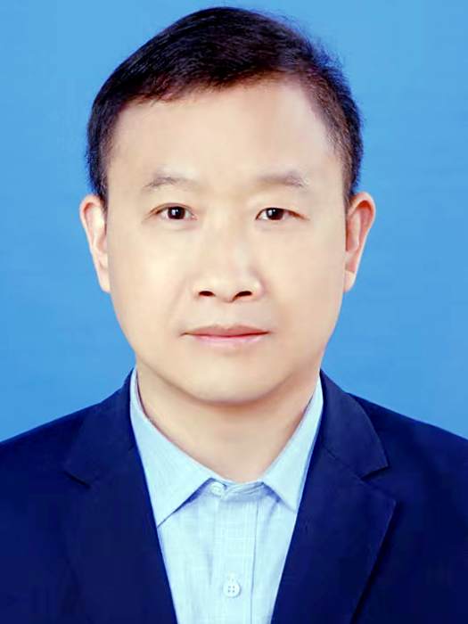 董祥吉(湖北省十堰市茅箭區委常委、宣傳部部長) 董祥吉(湖北省十堰市茅箭區委常委、宣傳部部長)