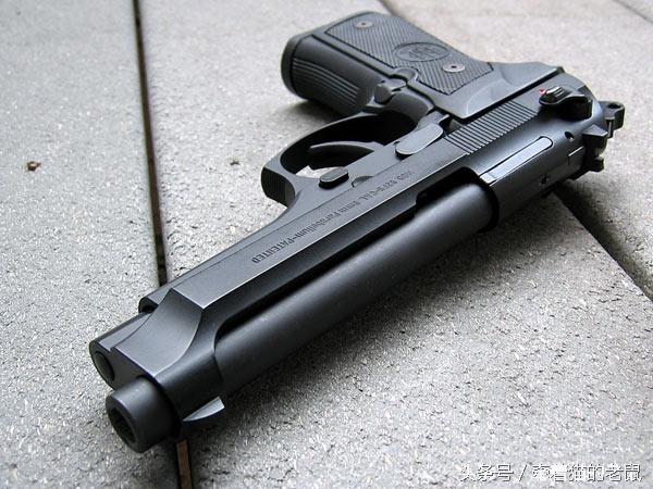伯萊塔92系列9mm手槍
