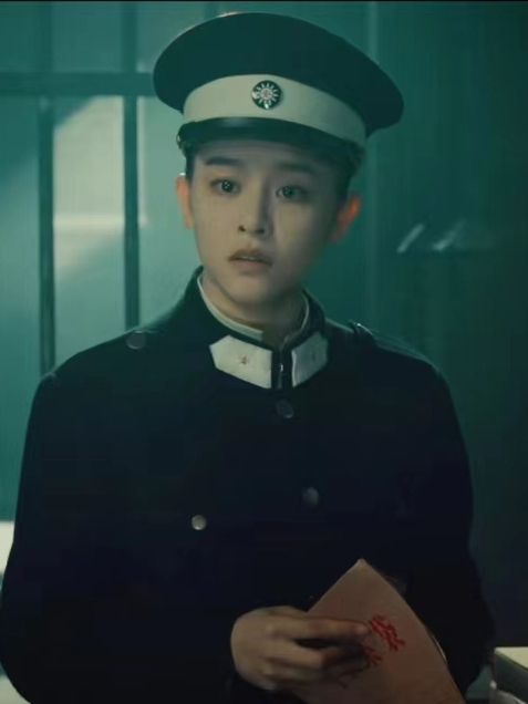 李爽(驚悚懸疑電影《替身紙人》中的角色) 李爽(驚悚懸疑電影《替身紙人》中的角色)
