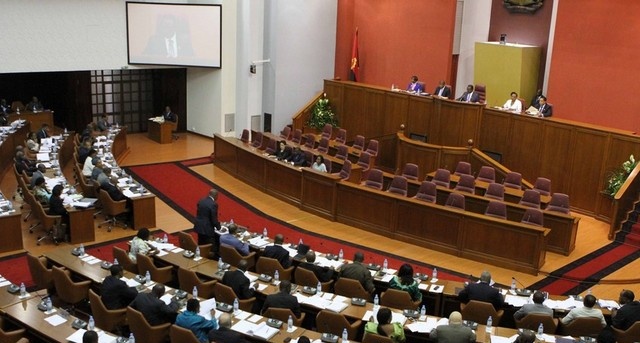 安哥拉國民議會在開會