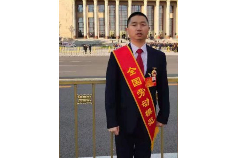 湯文輝(江蘇美龍航空部件有限公司技術部副部長) 湯文輝(江蘇美龍航空部件有限公司技術部副部長)