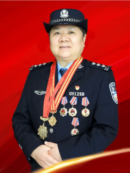 劉嬋(鹽城市公安局亭湖分局四級高級警長) 劉嬋(鹽城市公安局亭湖分局四級高級警長)