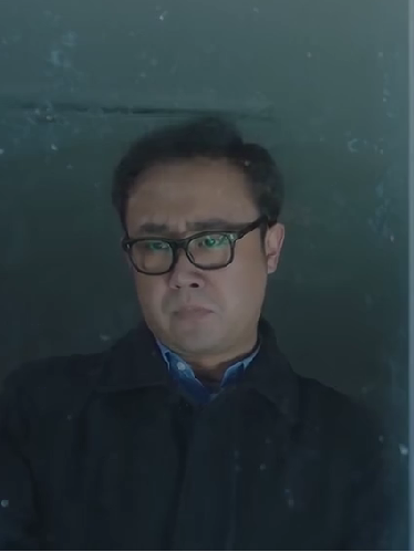吳青松(當代工業劇《沸騰的群山》中的角色) 吳青松(當代工業劇《沸騰的群山》中的角色)