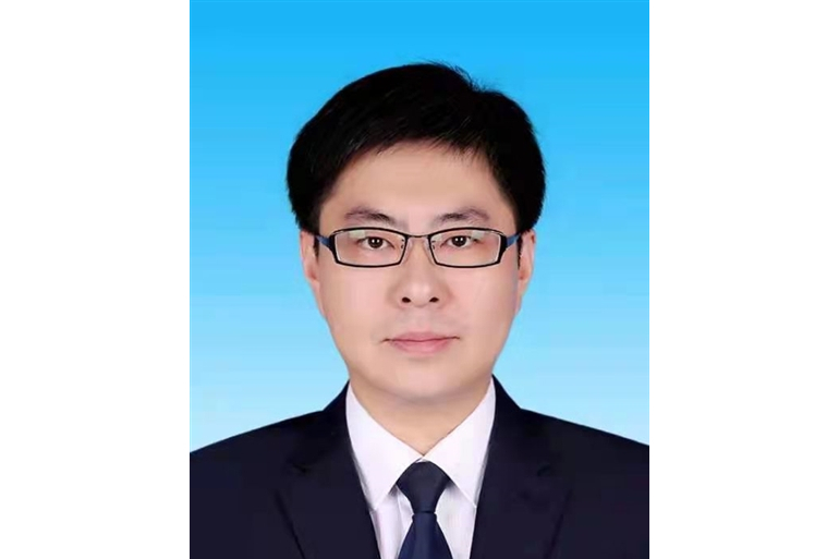 林乾(內蒙古自治區呼倫貝爾市扎賚諾爾區委副書記、政法委書記) 林乾(內蒙古自治區呼倫貝爾市扎賚諾爾區委副書記、政法委書記)
