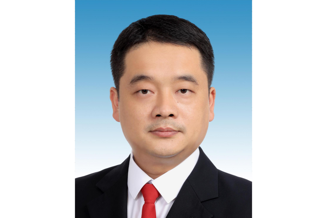 王滔(河南省生態環境廳黨組成員、副廳長) 王滔(河南省生態環境廳黨組成員、副廳長)