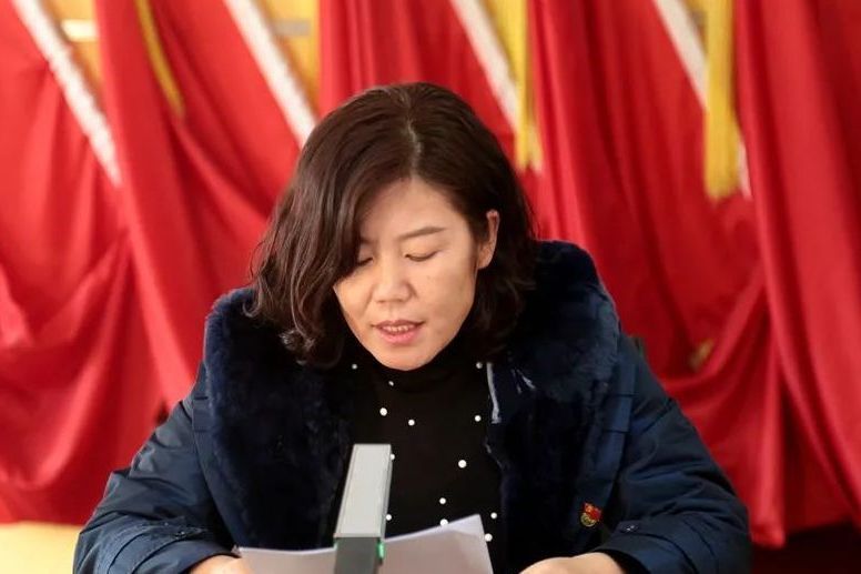 宋曉霞(呼和浩特市公共運輸公司黨務工作者) 宋曉霞(呼和浩特市公共運輸公司黨務工作者)