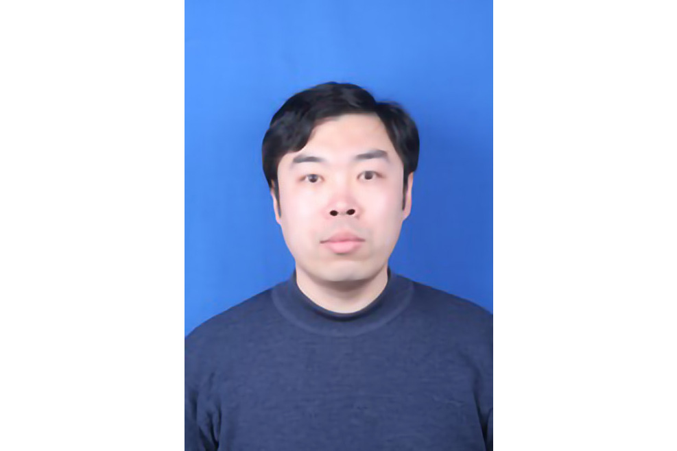 劉丙辰(中國石油大學(華東)理學院副教授) 劉丙辰(中國石油大學(華東)理學院副教授)