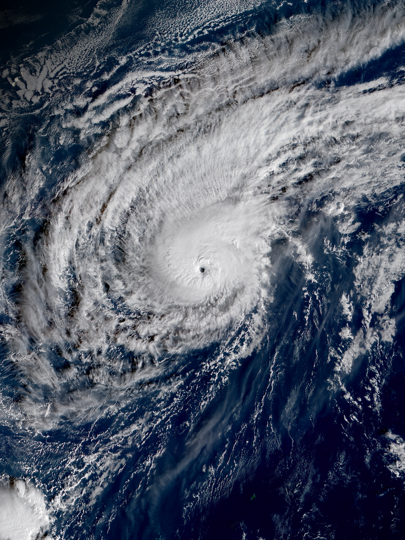 強颱風萬宜 衛星雲圖
