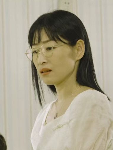 黃鳳英(中國演員、配音員) 黃鳳英(中國演員、配音員)