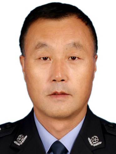 張明月(甘肅省白銀市靖遠縣公安局黨委副書記、三級高級警長) 張明月(甘肅省白銀市靖遠縣公安局黨委副書記、三級高級警長)