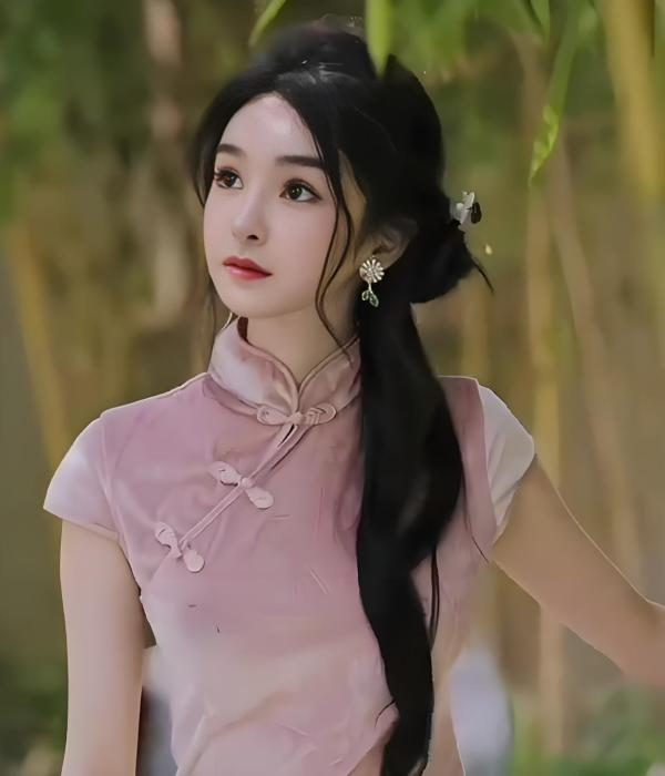 Rosalie 思思 Rosalie 思思