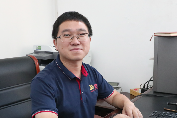 左建平(中國礦業大學(北京)力學與土木工程學院院長) 左建平(中國礦業大學(北京)力學與土木工程學院院長)