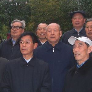 覃發揚 覃發揚