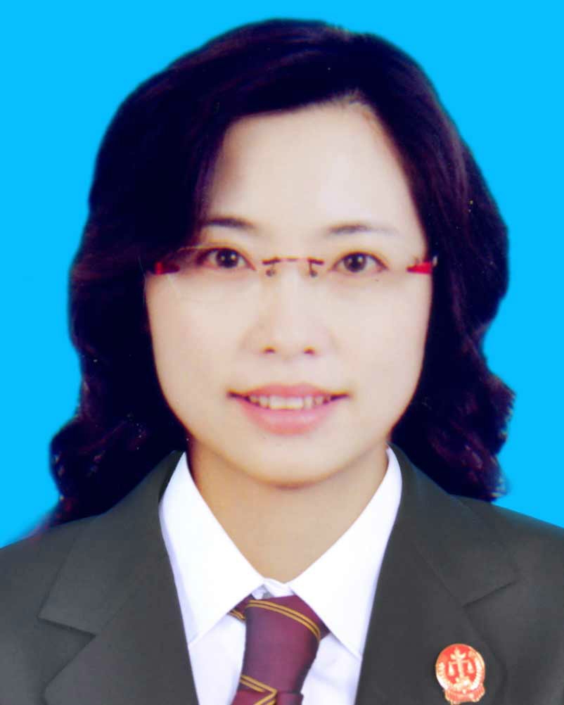 劉瑛(泰州市中級人民法院黨組成員、政治部主任)