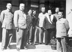 1964年閻紅彥（右四）與宋慶齡、周恩來