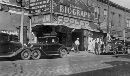 1934年的傳奇劇院，FBI攝於迪林傑死後不久