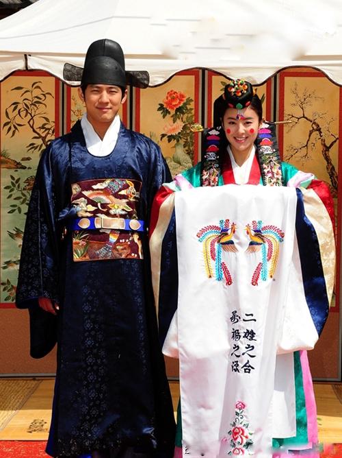 韓國人結婚的禮服，男士穿著圓領袍
