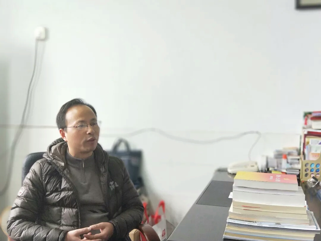 汪志彬書記接受學生記者採訪