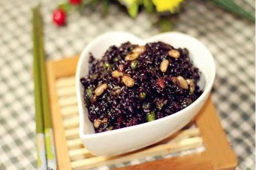 黑米蝦仁飯 黑米蝦仁飯