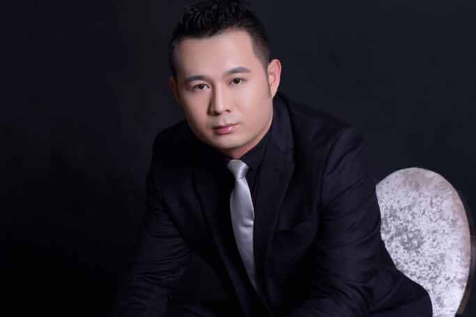 李何昊 李何昊