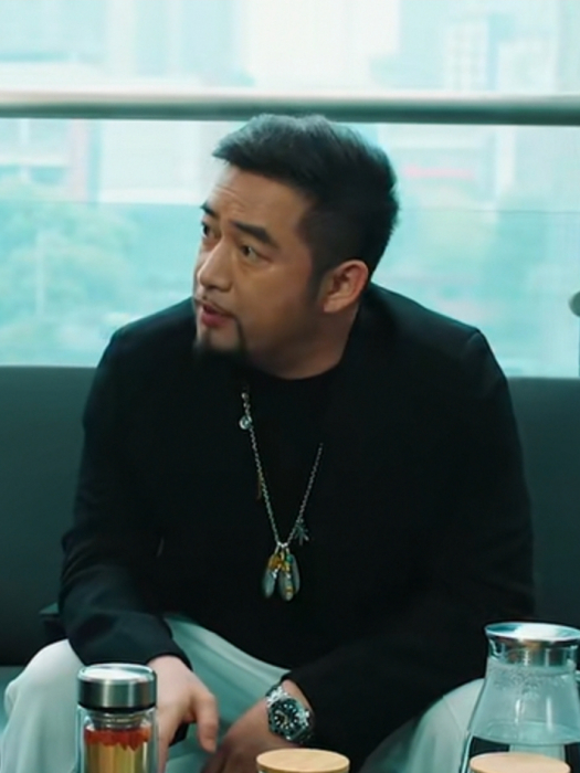 鄭言(東北喜劇電影《燒烤之王》中的角色) 鄭言(東北喜劇電影《燒烤之王》中的角色)