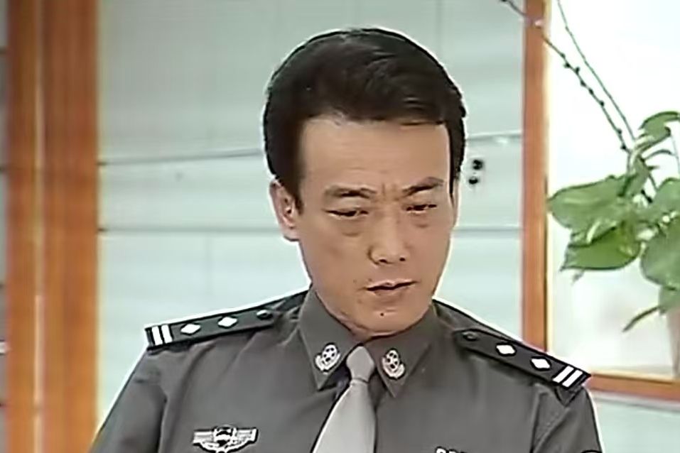 楊瑞(警匪劇《不要靠近我》中的角色) 楊瑞(警匪劇《不要靠近我》中的角色)