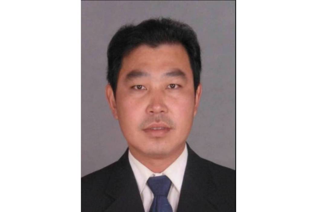 趙學斌(山東省濱州市濱城區醫療保障局黨組書記、一級主任科員) 趙學斌(山東省濱州市濱城區醫療保障局黨組書記、一級主任科員)