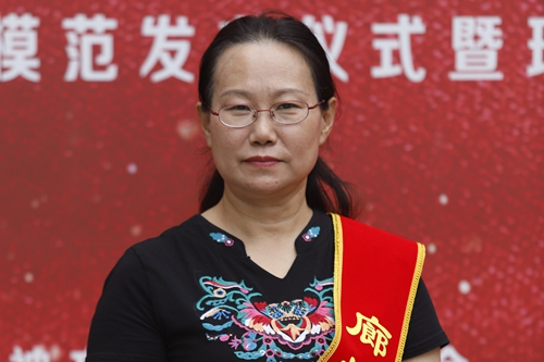 陳玉蘭(廊坊市人民醫院檢驗科副主任、主任檢驗師) 陳玉蘭(廊坊市人民醫院檢驗科副主任、主任檢驗師)