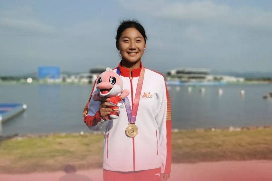 王娜(中國女子皮划艇運動員) 王娜(中國女子皮划艇運動員)