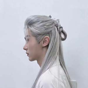 彭星越