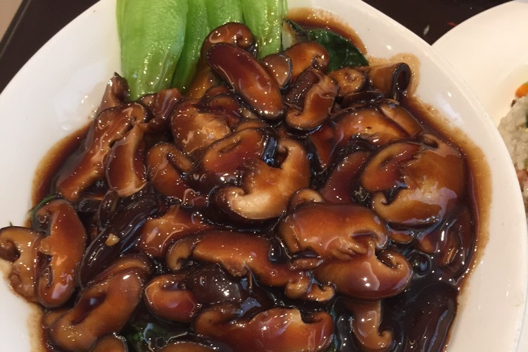 雞肉香菇油菜 雞肉香菇油菜