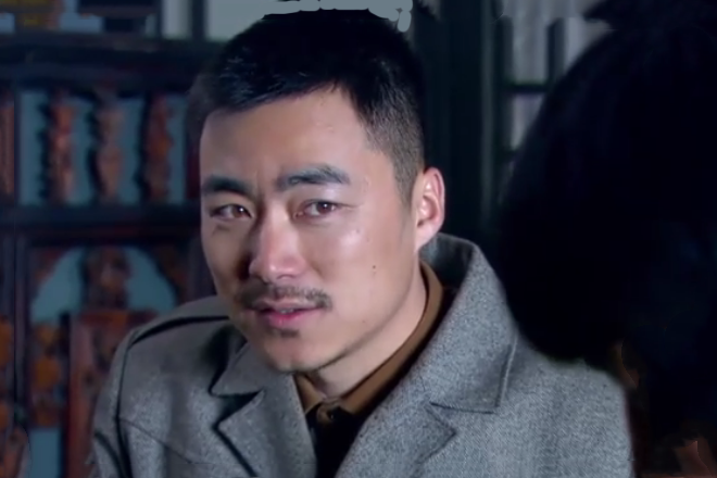 白丁(抗戰劇《秘密小分隊》中的角色) 白丁(抗戰劇《秘密小分隊》中的角色)