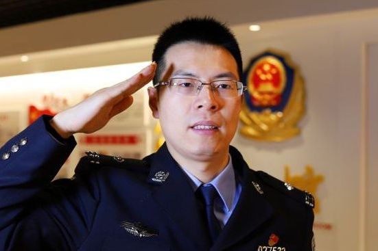 房敏傑(浙江省餘姚市公安局刑偵大隊副大隊長兼掃黑除惡大隊大隊長) 房敏傑(浙江省餘姚市公安局刑偵大隊副大隊長兼掃黑除惡大隊大隊長)